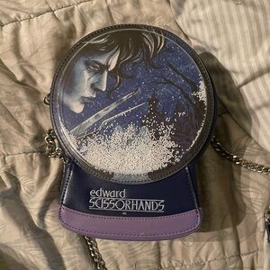 Vixen Edward scissor hand crossbody